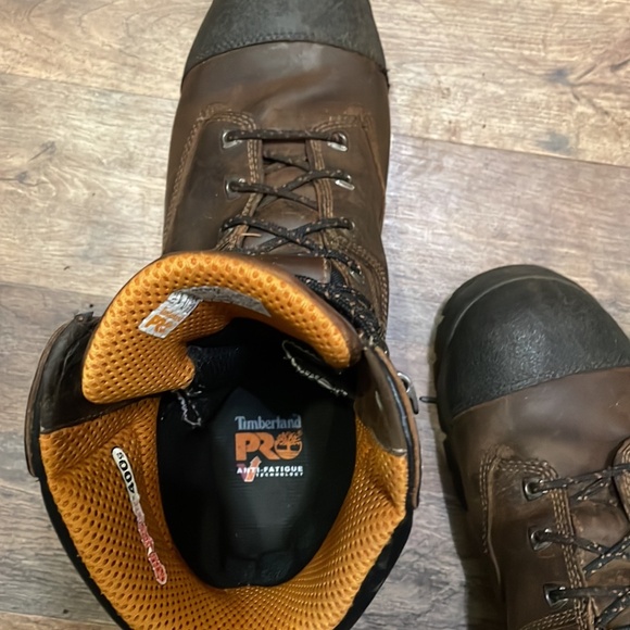 Timberland insulated work boots with safety toe - Picture 2 of 7